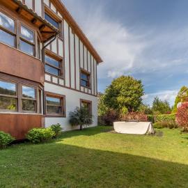 43A Nature with parking by Aston Rentals, hotel a Otañes