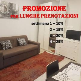 Appartamenti vicino al lago con bikeparking, hotel v mestu Verbania
