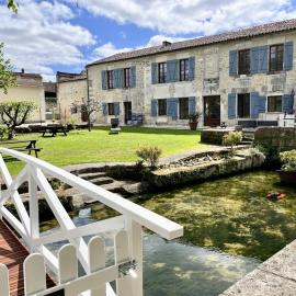 Petit Moulin De Veillard, Hotel in Bourg-Charente