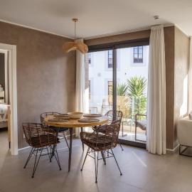 Apartamentos Las Indianas, хотел в Нуева де Лянес