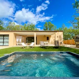 Côté nature، فندق في Chauzon