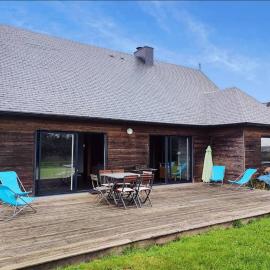 Belle maison en bois Perros - La lande, hotel in Perros-Guirec