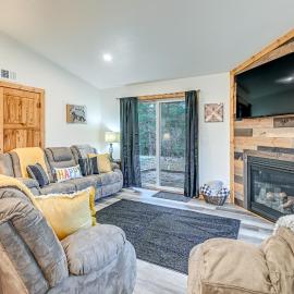 Castle Rock Lake Cabin: Water & Trail Access!: Friendship şehrinde bir otel