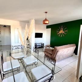 The Sunrise, Spacious, fully equipped, 2 parkings, 8p, tramway 1,2,4, khách sạn ở Montpellier