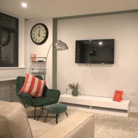 Market Utopia, King Deluxe & Mini Deluxe Town Centre Studios, Business and Leisure Stays