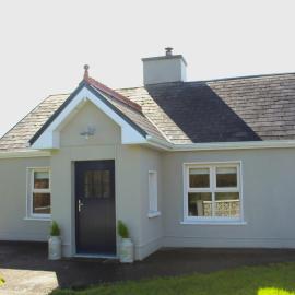 Heather Cottage and Shepherds Hut, hotel a Knock