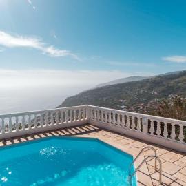 GuestReady - Peaceful Paradise in Madeira、アルコ・ダ・カリェタのホテル