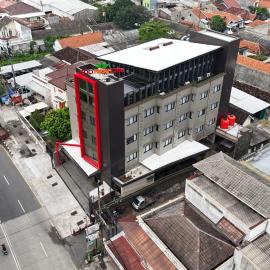 Eno Front One Hotel Semarang