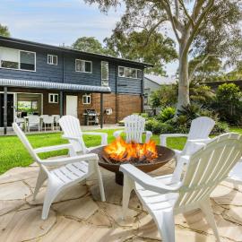 Coastal Oasis - Pet Friendly - 6 Mins Walk to Beach