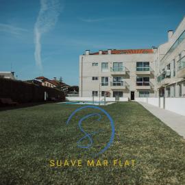 Suave Mar Flat by TonsdeVerde