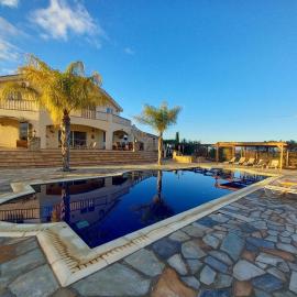 Hideaway Villa, hotell i Phrenaros