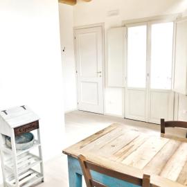Casa Barteèi, hotel Monte Isolában