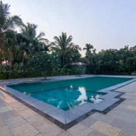 Jomo Resort, hotel v destinaci Alibag