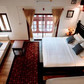 Ubon Huan Kaew อุบลเฮือนแก้ว, hotel in Ban Na Khwai