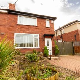 Stylish Comfort: 2BR Home in the Heart of Wigan