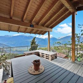Family Mountain Hideway in the Swiss Alps, hotel din Brignon