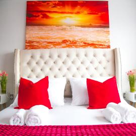 Lucky Home - Ideal for Trade & Family - Near Waterworld 6 mins, Alton Towers 30 mins, 3 Bedrooms - 4 Beds - Max 5 Guests