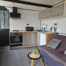 Maisonnette à 200m de la plage avec parking gratuit et terrasse