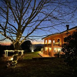 Villa Toce B&B, hotel a Cave