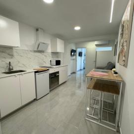 Apartamento León céntrico, moderno y muy equipado, hotel in Almansa
