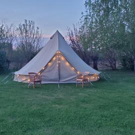 Tiszaglamping, the belgian hideaway, hotel a Tiszacsege