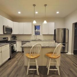 Housepitality - Franklinton Manor - Spacious