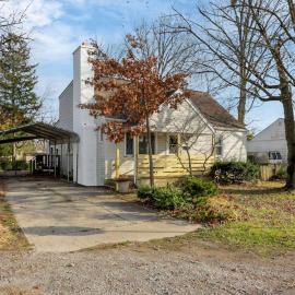 Housepitality - West Side Lodge - 6 BR 2 BA, hotel in Columbus