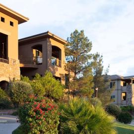 Coral Vista Suite Resort Pools BBQ Fireplace Jacuzzi Tub A9, hotel in Washington