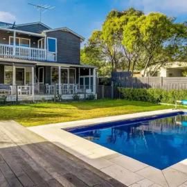 The Birkdale with Heated Pool by Ready Set Stay - BYO Linen and Towels, hotel a Sunset Strip
