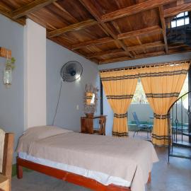 Madre Tierra Hotel & Coworking, hotel en Puerto Escondido
