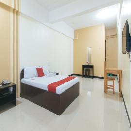 RedDoorz near SM City Muntinlupa, hotel a Manila