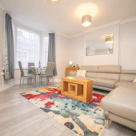 Beautiful Ground Floor Victorian Apartment