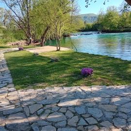 Villa River and Sky, מלון בביחאץ'
