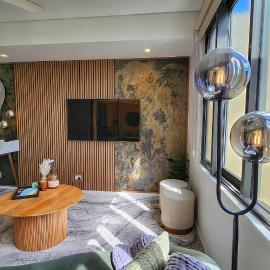 Harbour-view Waterfront Apartment