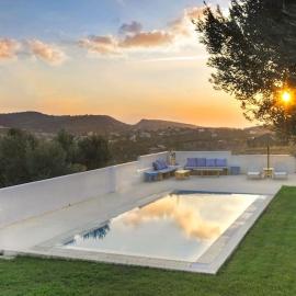 Holiday villa Aspruga private pool, absolutely quiet, secluded location