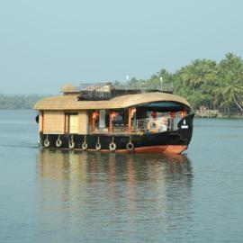 Sukūn Houseboats