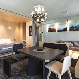Wachtler Dolomite Apartments: San Candido'da bir otel