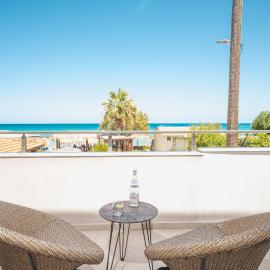 Palm Tree Beach Suites, by ZanteWize