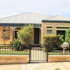 Bj comfy home, hotel in Wellard