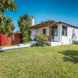 Ily’s House, hotel u gradu Pastida