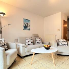 Haus Vierjahreszeiten, Edo-Wiemken-Str 37c, 75qm, מלון בדנגסט