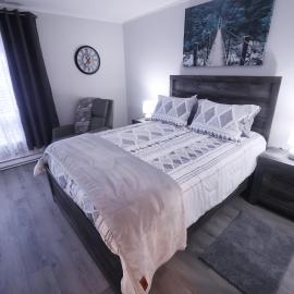 Newly renovated suite, Hotel in Elliot Lake