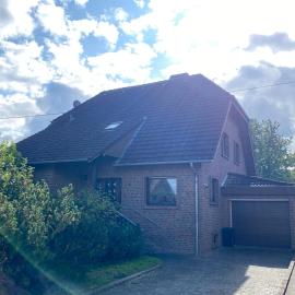 Ferienwohnungen Burgstraße 8, хотел в Бланкенхайм