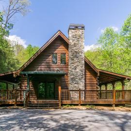 New! Lakeview Retreat - 3 Bed, Hot Tub, Ping-Pong