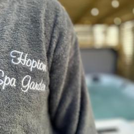 Spa Garden Cottage - Upper Hopton, Hotel in Mirfield