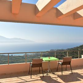 Vila Merkuri - 3-Storey Villa with Sea View