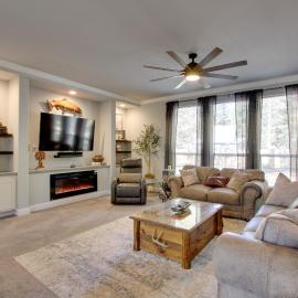 'The Hub' La Pine Vacation Rental - Dog Friendly!，拉松的飯店