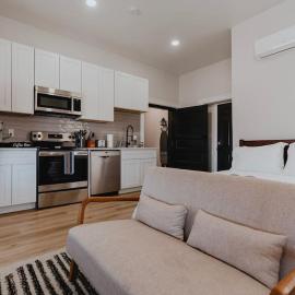 Chic Studio Walk to SMM SLU Hospital Grand, hotel en Tower Grove
