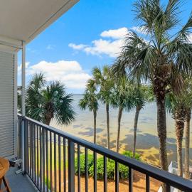 Sandestin Bayfront Studio with balcony and breathtaking views