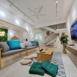 Petaling Jaya Damansara Uptown Landed Home for up to 15pax, 4BedRoom,1 Utama , Starling Mall , Atria Mall, IKEA, hotel in Petaling Jaya